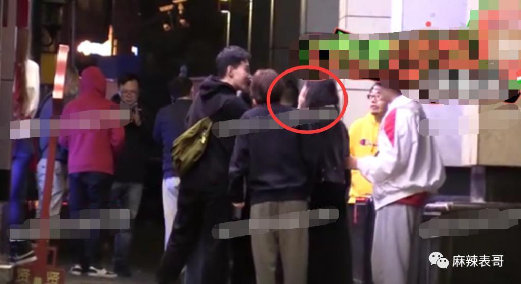 「偷税」只是加速了她糊的进度