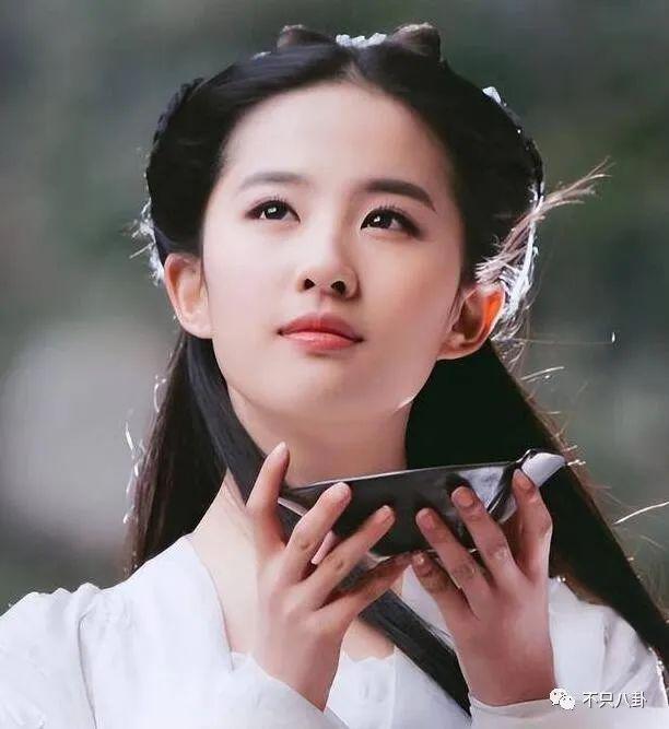 真相细思极恐！她算是权钱灰色交易的受害者吗？