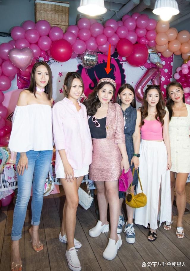 看了奚梦瑶子女和何超盈女儿近照,才知道改善基因多重要