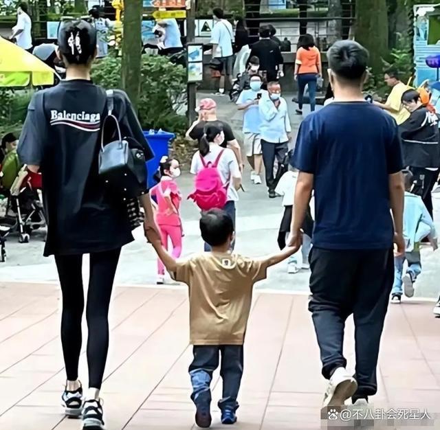 看了奚梦瑶子女和何超盈女儿近照,才知道改善基因多重要