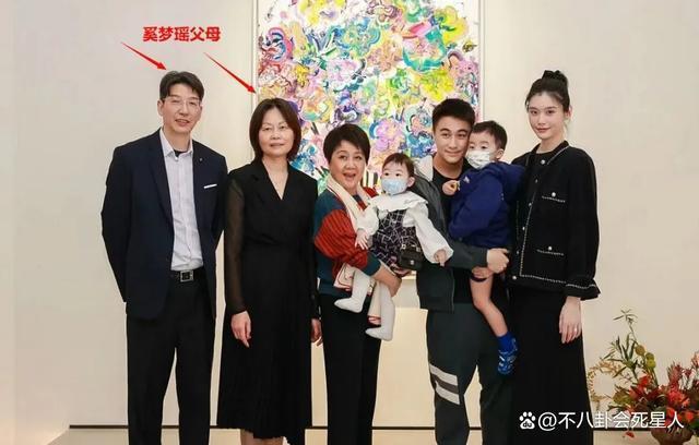 看了奚梦瑶子女和何超盈女儿近照,才知道改善基因多重要