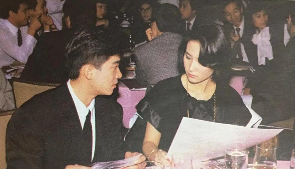 爆了！新婚带10亿嫁妆，前男友吞药自杀…