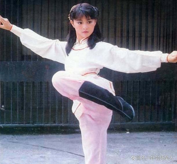 “最美霸王花”李赛凤：两嫁两离，出轨豪门干儿子，58岁复出