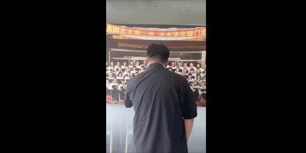 再上热搜的李雪琴,变了