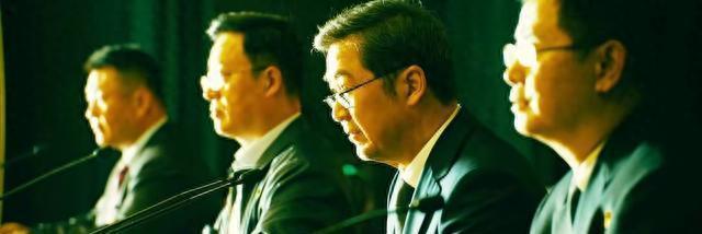 没上映就火遍全网，张国立终于在张艺谋手里找回最好的演技