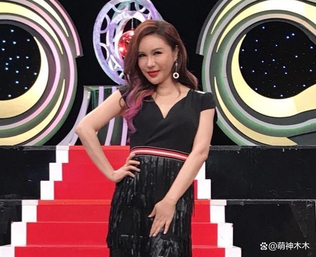 利菁公开李玟生前录音，遭甄妮大骂：靠出卖朋友带货，可怜！