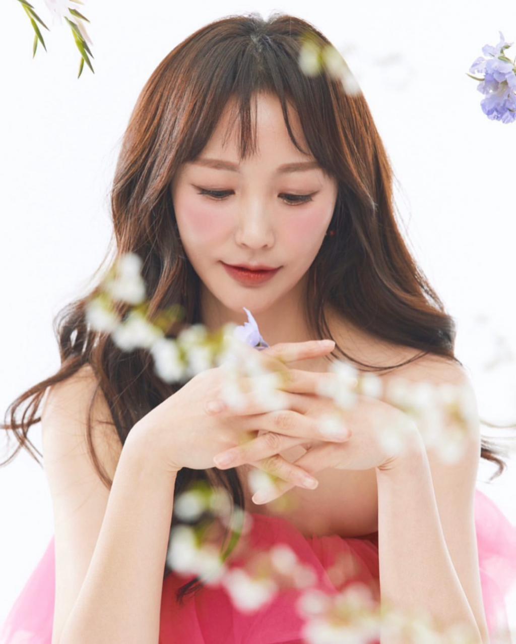 哇！这位全能美女艺人官宣结婚啦