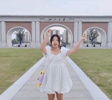 奥运冠军“身材走样”被键盘侠网暴，她霸气回怼