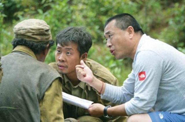 张晚意起球的衣领，打了多少国产剧“假穷人”的脸