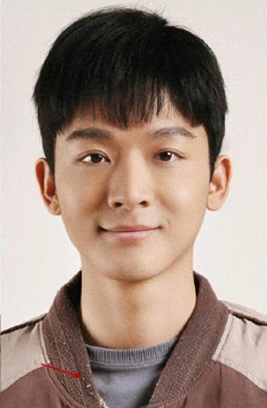 张晚意起球的衣领，打了多少国产剧“假穷人”的脸