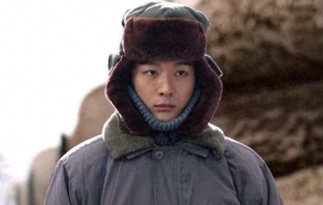 张晚意起球的衣领，打了多少国产剧“假穷人”的脸