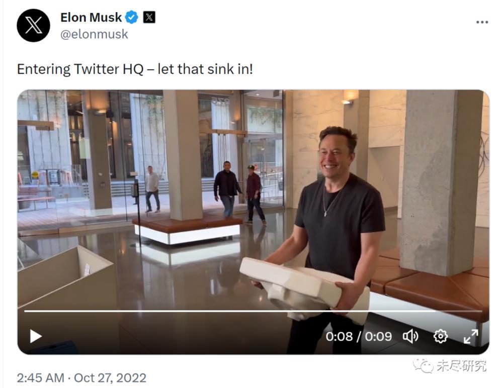 马斯克传记：人生之巅弄媒体