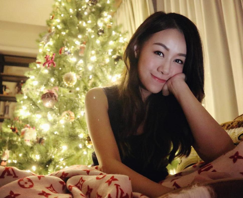 当小三被封杀四年没收入，奉子成婚晒豪宅海景，黄心颖又想翻身了