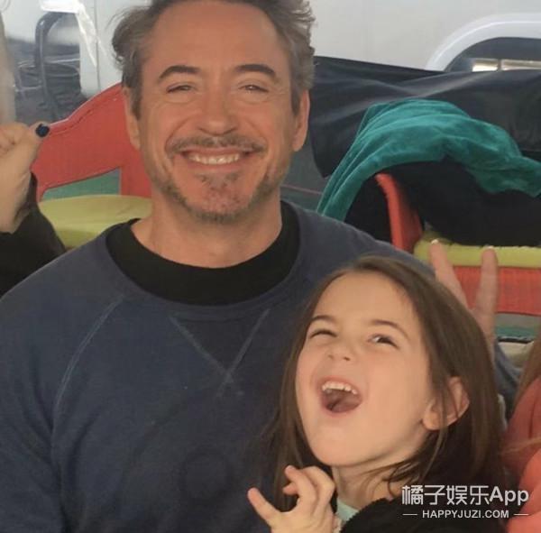 还记得《钢铁侠》的扮演者小罗伯特·唐尼吗？他和妻子好恩爱