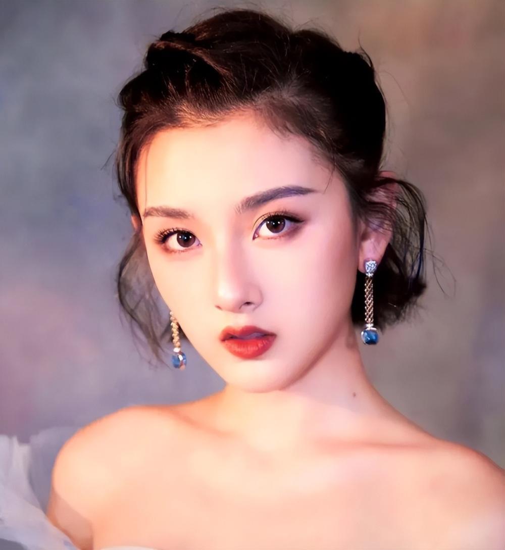 大瓜！补税明星名单疑曝光，沈腾赵丽颖等人在列，吴京补税3亿