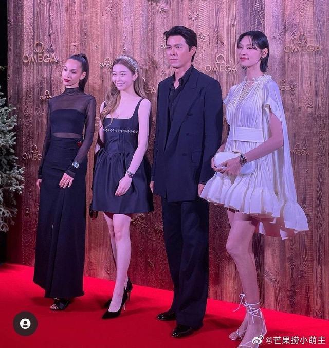 玄彬与邱淑贞女儿沈月合照 身材挺拔状态回春帅气依旧