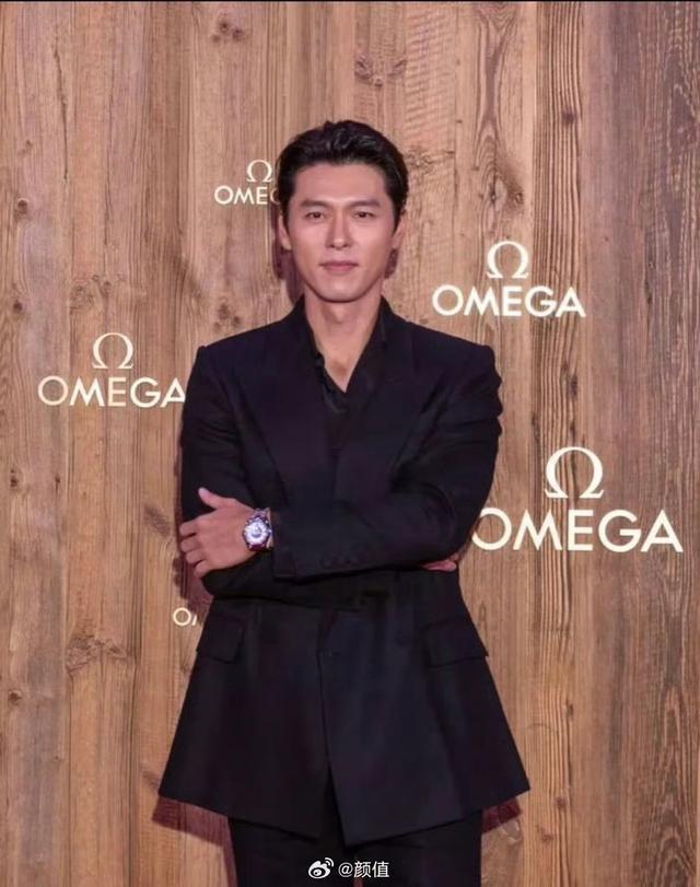 玄彬与邱淑贞女儿沈月合照 身材挺拔状态回春帅气依旧