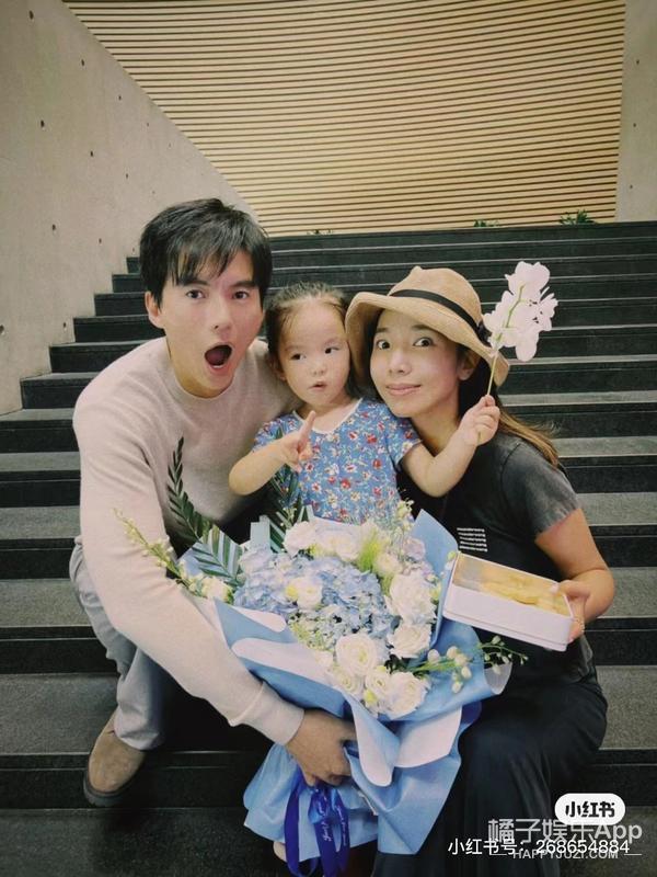 还记得《再见爱人2》的张婉婷吗?她又秀恩爱了!