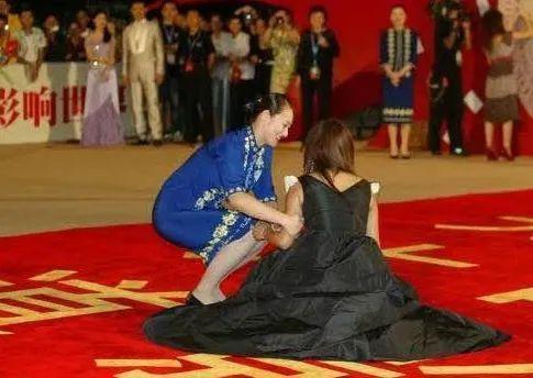 天！芒果亲闺女离婚，出轨被锤，暴瘦70斤…