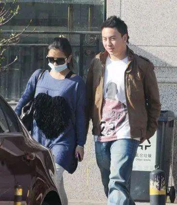 天！芒果亲闺女离婚，出轨被锤，暴瘦70斤…