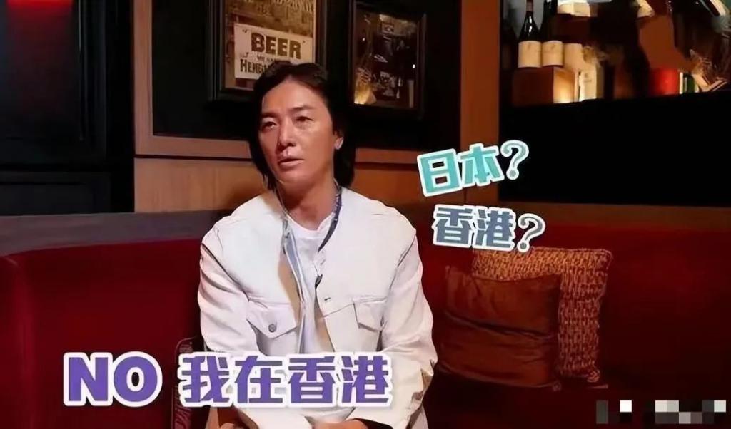 郑伊健定居日本逛超市，一脸憔悴买大量厕纸，蒙嘉慧被疑有孕