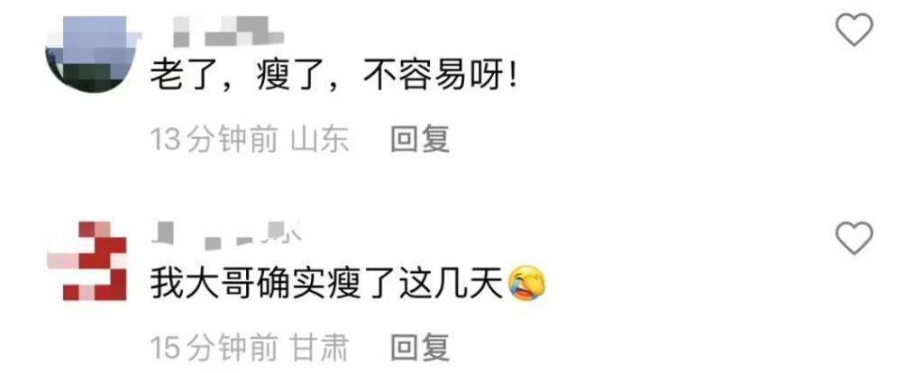 王健林现身被指暴瘦,近十人保驾护航,乘车模样憔悴打扮朴素