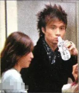 “假音王子”和隐形女友们的瓜