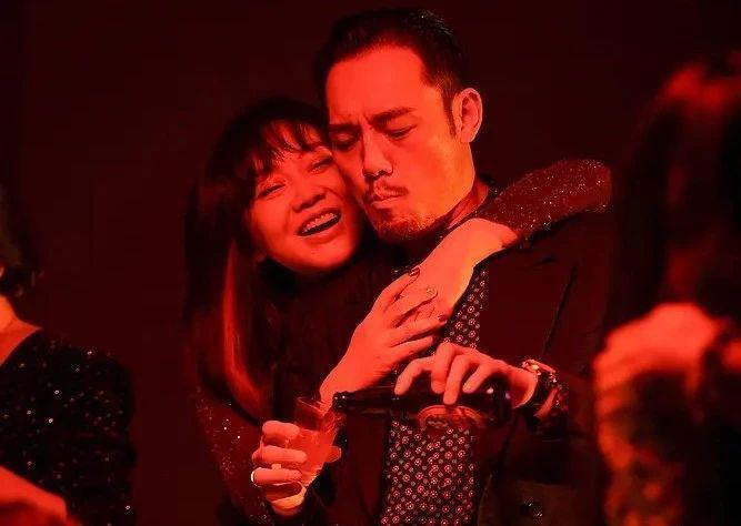 啊？差点错过婚礼，她也太迷糊了！
