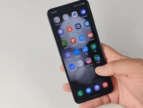 实测三星Galaxy Z Flip5防水功能，“潜水”30分钟也能正常使用