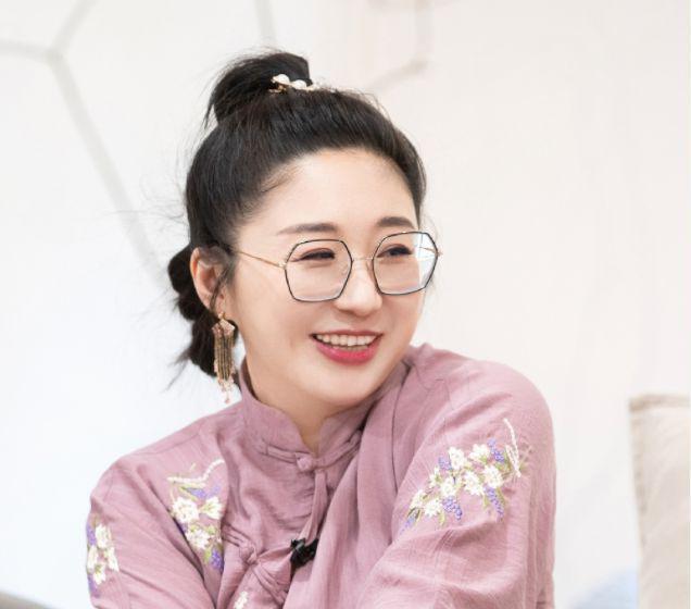 傅首尔老公自曝想离婚！女方越来越优秀，彼此生活无法同步