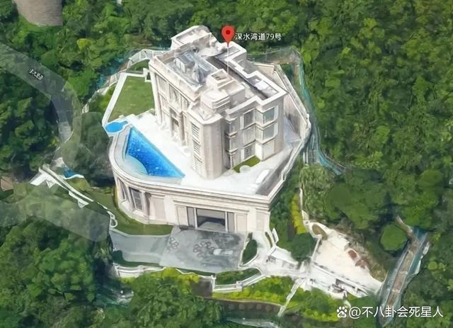 百亿富豪出门差别大，王健林李嘉诚被保镖包围，霍震霆从不带