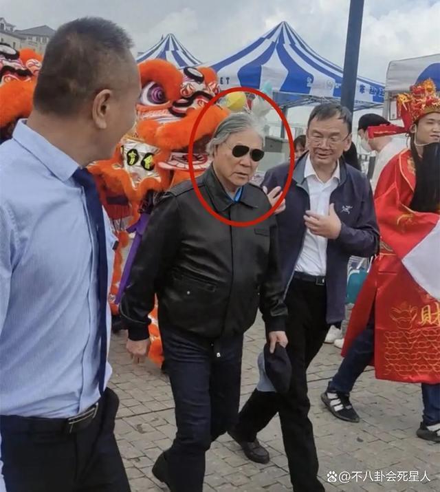 百亿富豪出门差别大，王健林李嘉诚被保镖包围，霍震霆从不带