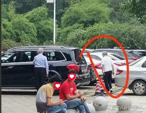 百亿富豪出门差别大，王健林李嘉诚被保镖包围，霍震霆从不带