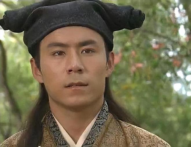 48岁戏骨低调生二胎！小14岁老婆住近9万月子中心