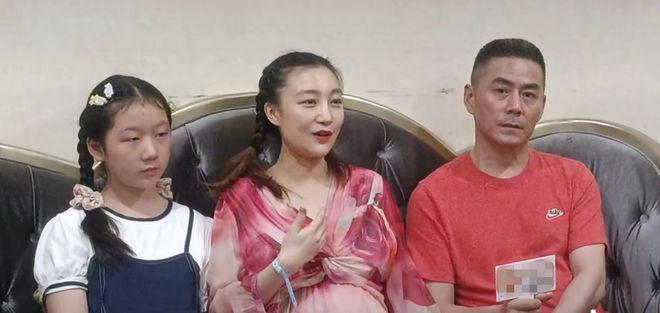 48岁戏骨低调生二胎！小14岁老婆住近9万月子中心