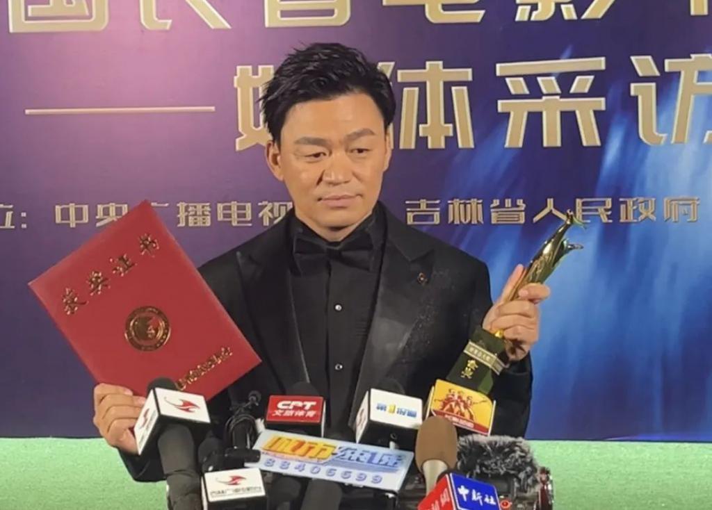 长春电影节：王宝强败给流量，最大赢家是35岁的她