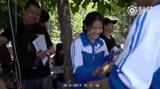脱粉回踩，他也塌房了？
