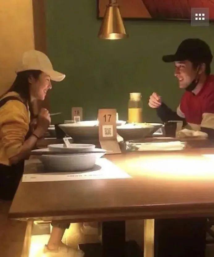 脱粉回踩，他也塌房了？