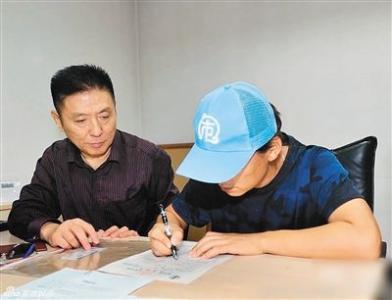 王宝强新片大赚22亿！疑似宋喆又过来「宣战」？15个字极其嚣张