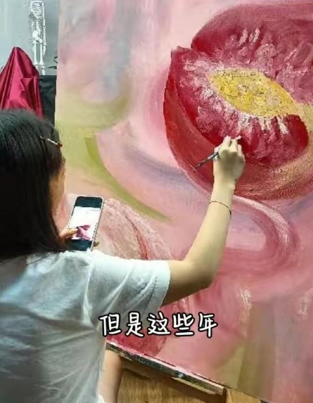 王岳伦送王诗龄回英国上学 王诗龄落泪告别画面感人