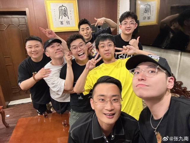 德云社第一批九字科拜师十周年 张九南称这是最荣耀的事