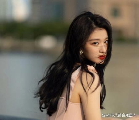 精修很美，一到剧中就现出原形，这5位“照骗”女星该醒醒了