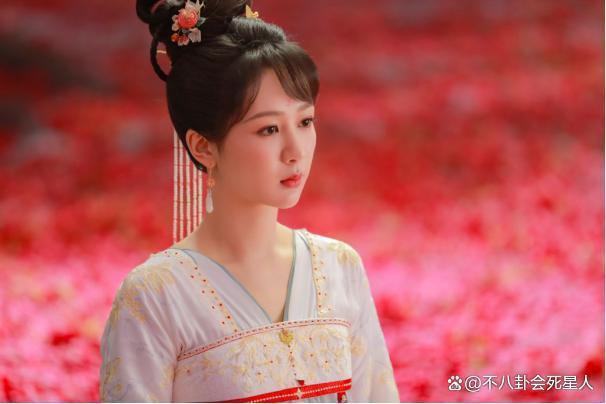 精修很美，一到剧中就现出原形，这5位“照骗”女星该醒醒了