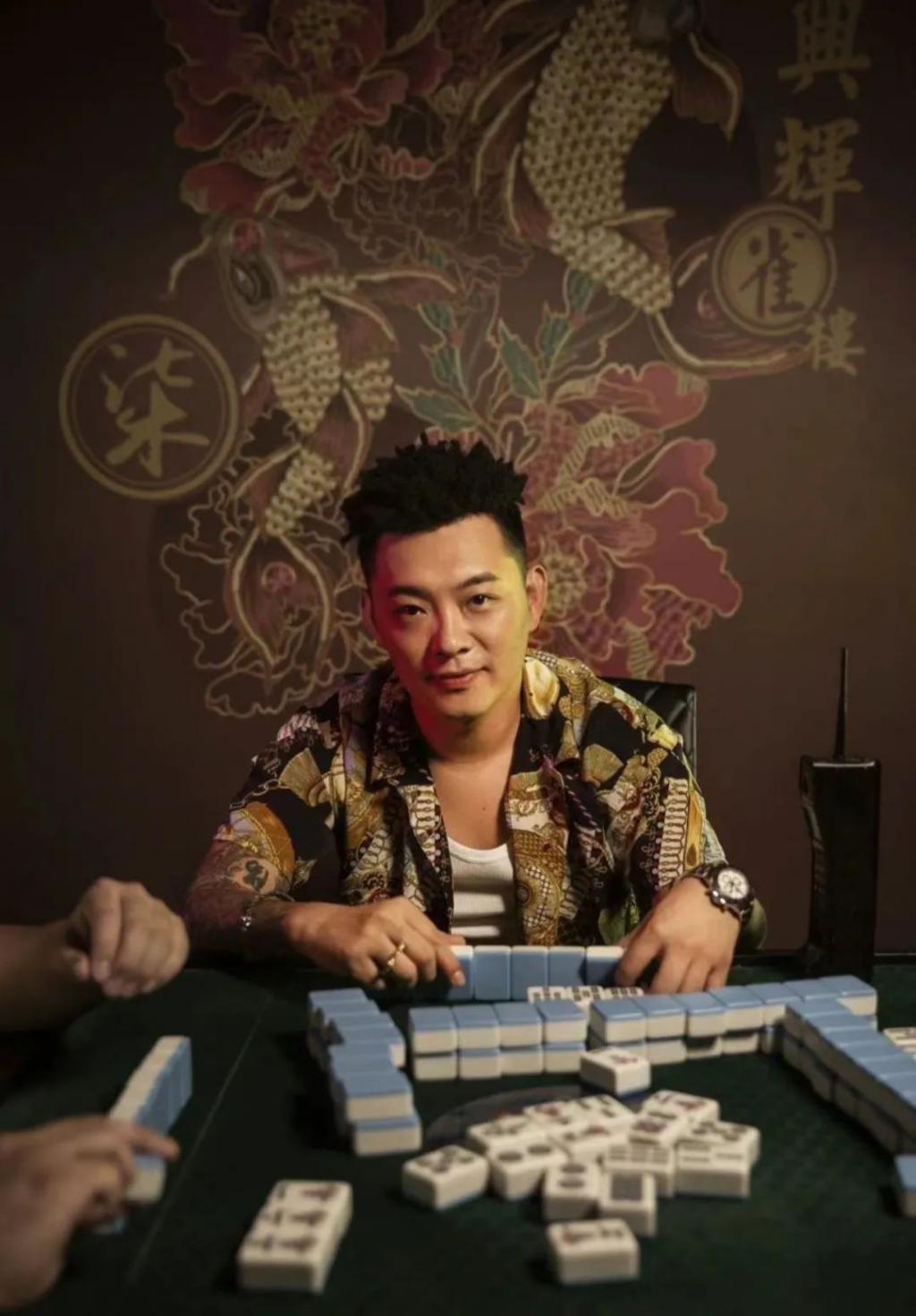 董宝石：凤凰传奇，不好意思