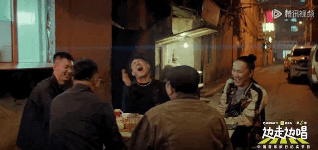 董宝石：凤凰传奇，不好意思