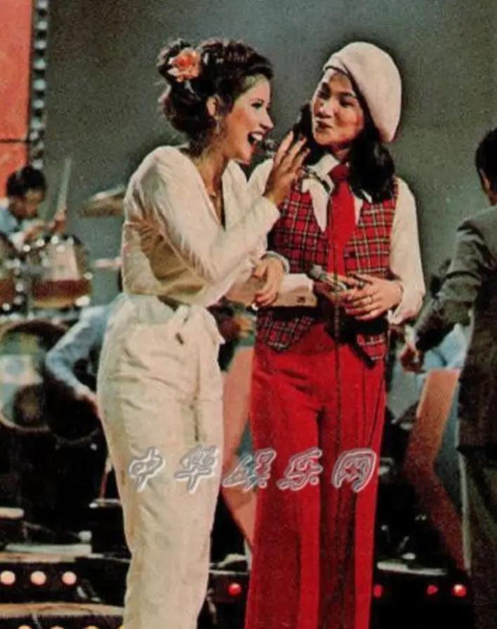 炮轰《好声音》、巨星丈夫死后四年生女，歌后甄妮的离奇人生