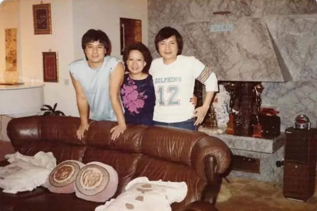 炮轰《好声音》、巨星丈夫死后四年生女，歌后甄妮的离奇人生