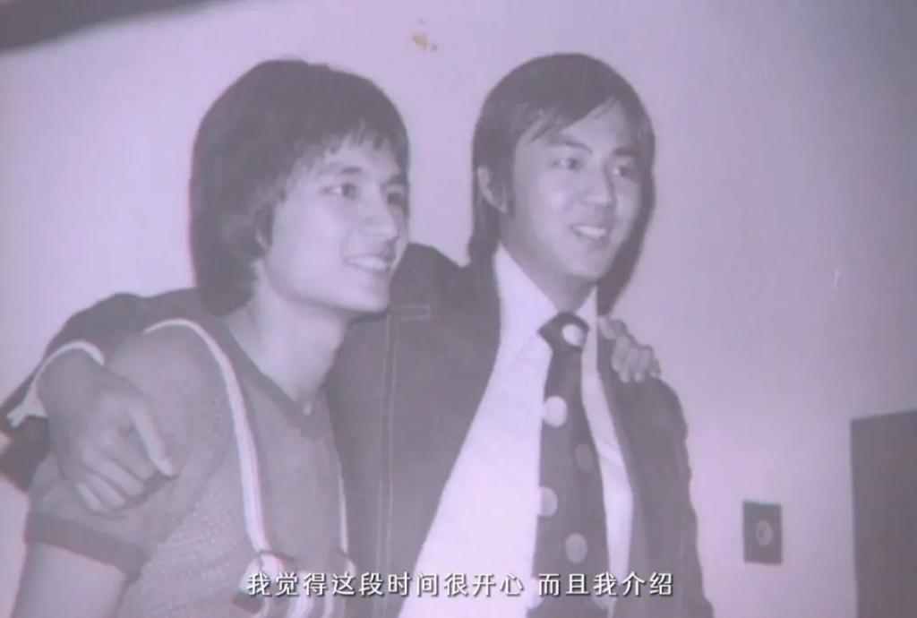 炮轰《好声音》、巨星丈夫死后四年生女，歌后甄妮的离奇人生