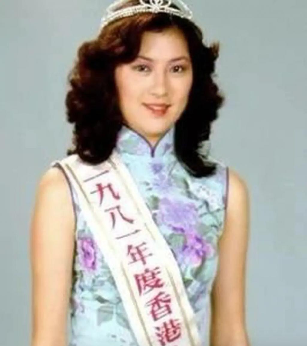 炮轰《好声音》、巨星丈夫死后四年生女，歌后甄妮的离奇人生