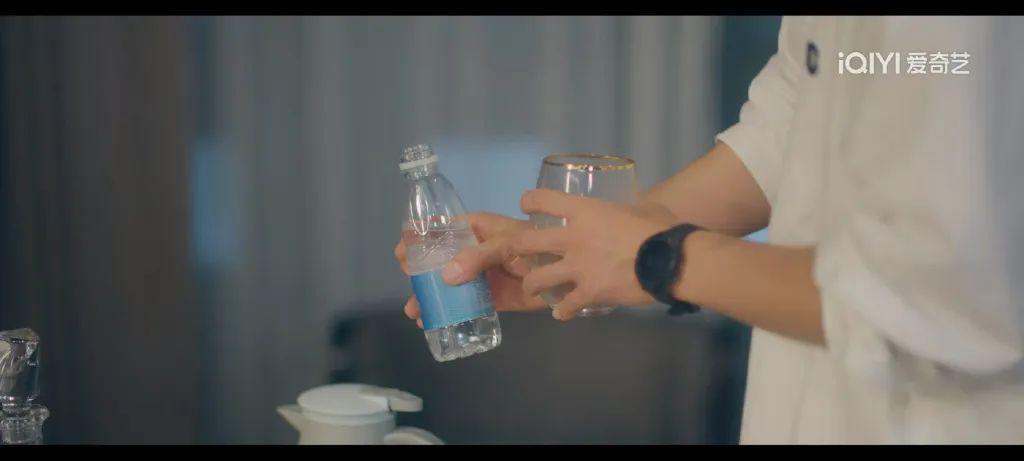 相差10岁，意外的好嗑